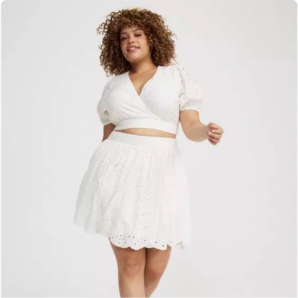 torrid Dresses & Skirts - Torrid White Eyelet Skirt Set
